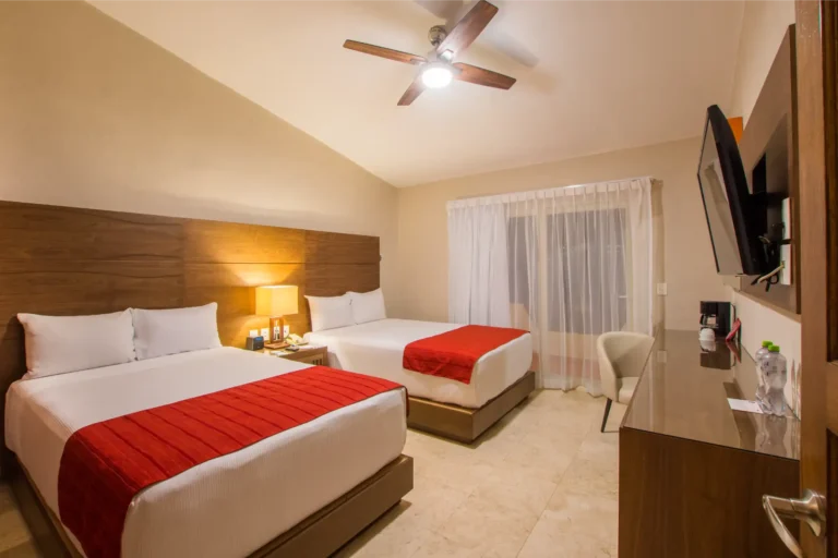 Crown-PH1-Double Bed Room